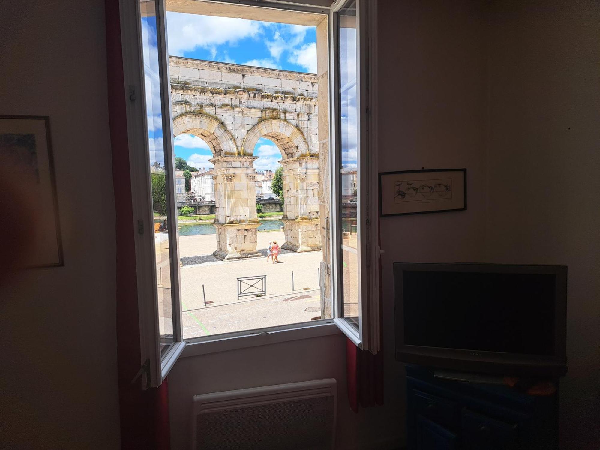 Appartement Vue Panoramique Sur Le Vieux Saintes Buitenkant foto